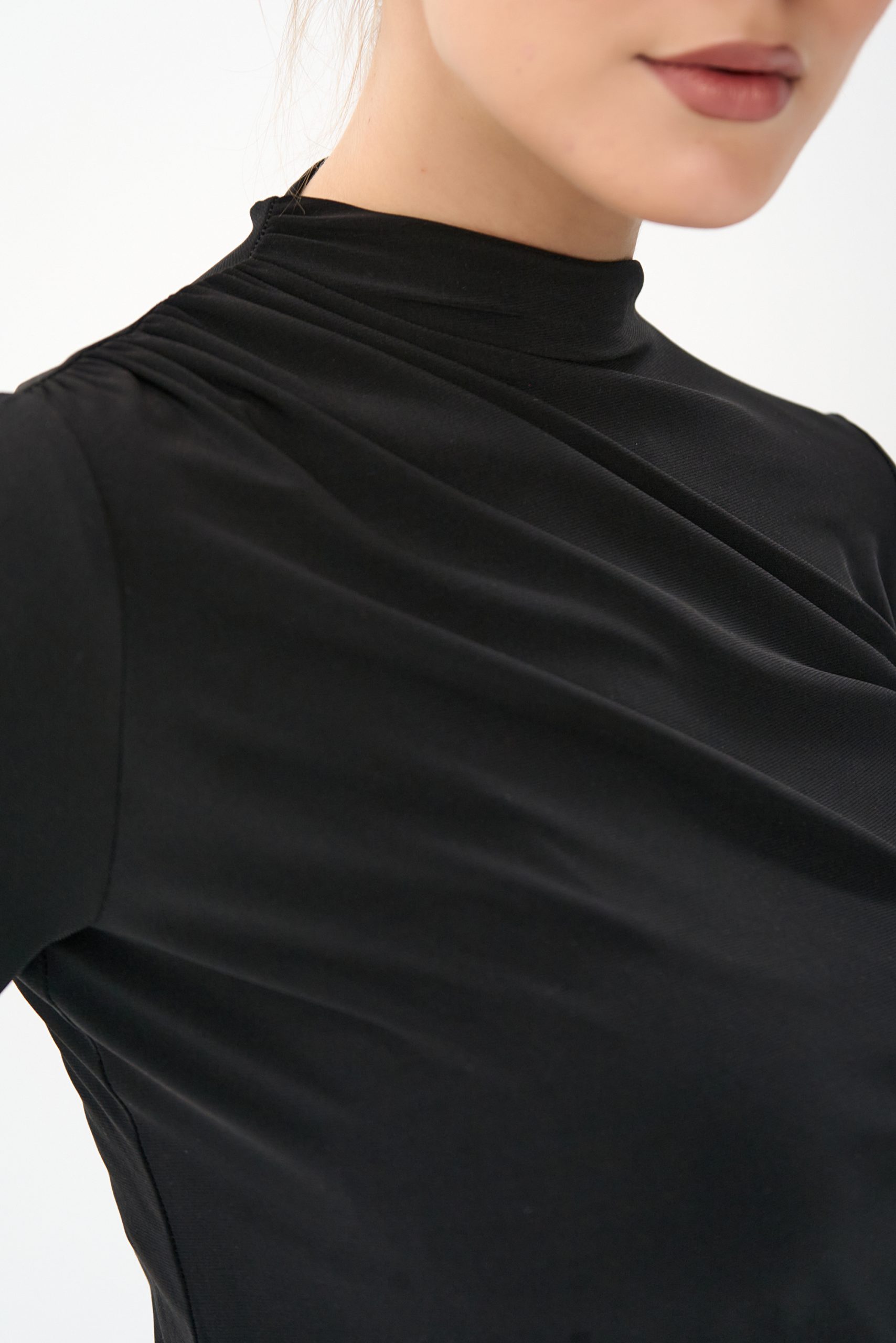 Лонгслив Нора (чёрный-2)