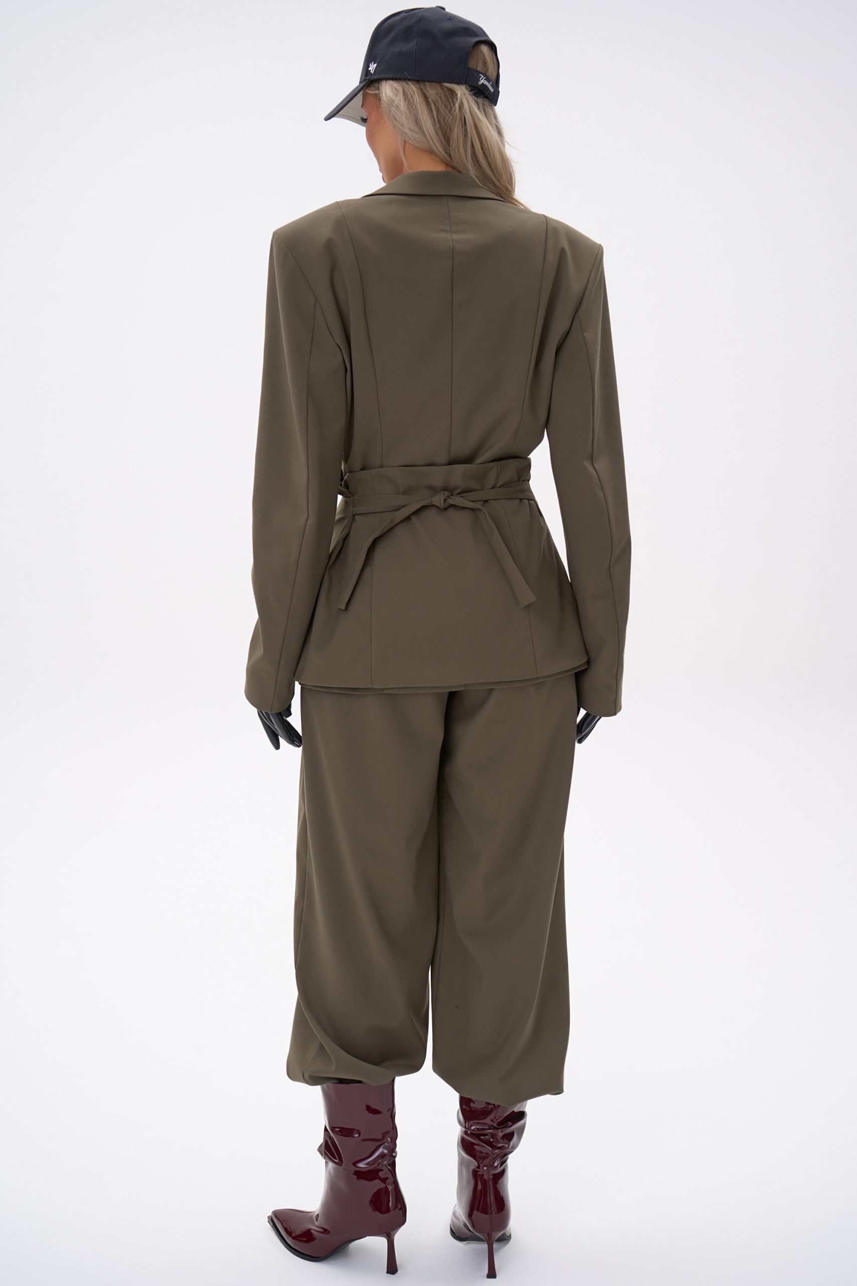 Костюм - тройка Мэдди (хаки)